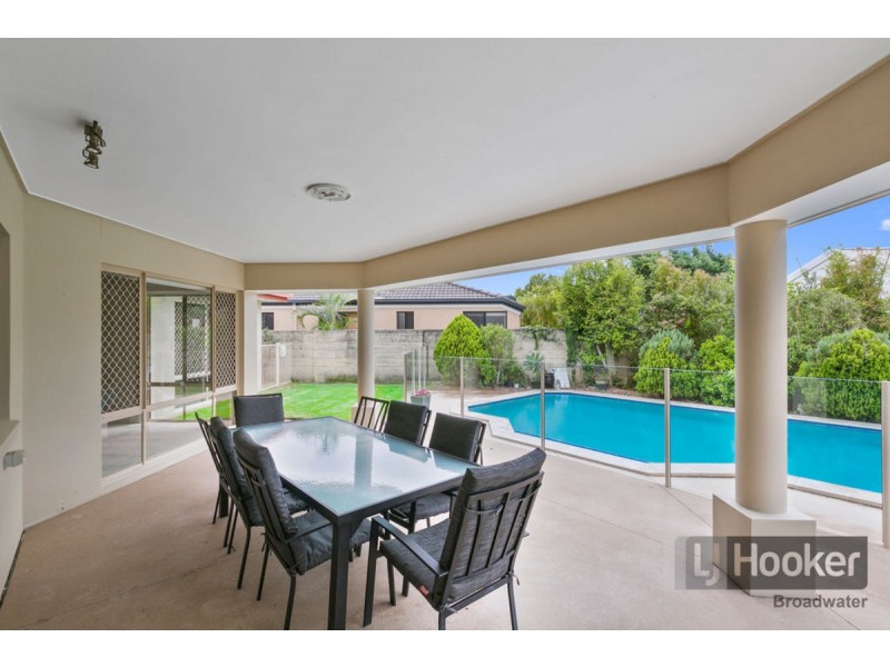 13 Dallow Crescent, Helensvale QLD 4212