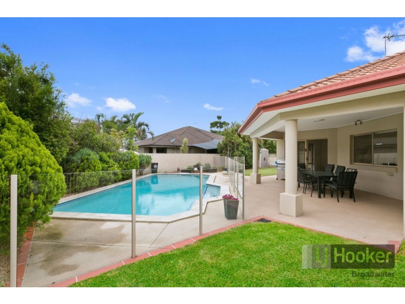 13 Dallow Crescent, Helensvale QLD 4212