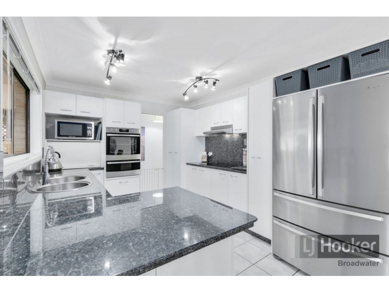 2 Wallaroo Way, Ashmore QLD 4214