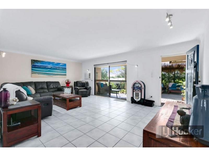 2 Wallaroo Way, Ashmore QLD 4214