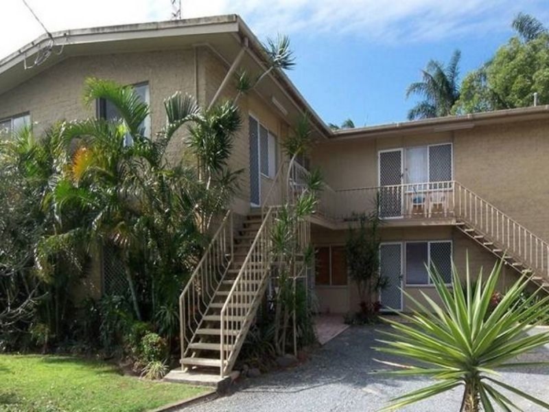 2/13 Central Street, Labrador QLD 4215