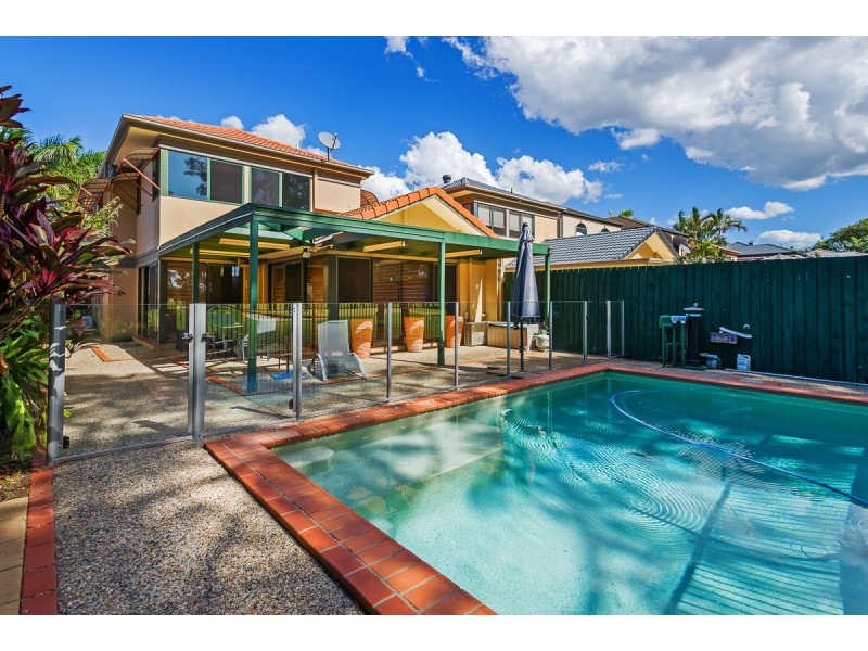 29 Ballybunyon Crescent, Hope Island QLD 4212