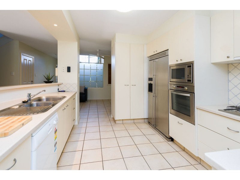 29 Ballybunyon Crescent, Hope Island QLD 4212