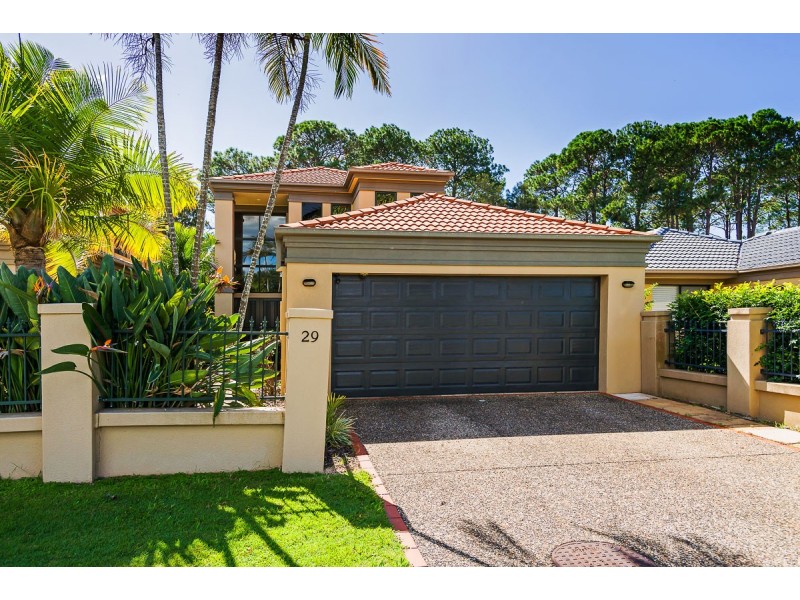 29 Ballybunyon Crescent, Hope Island QLD 4212