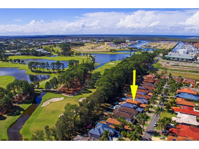 29 Ballybunyon Crescent, Hope Island QLD 4212