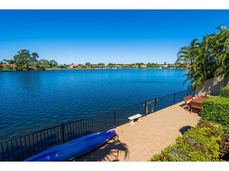64 Burrendong Road, Coombabah QLD 4216