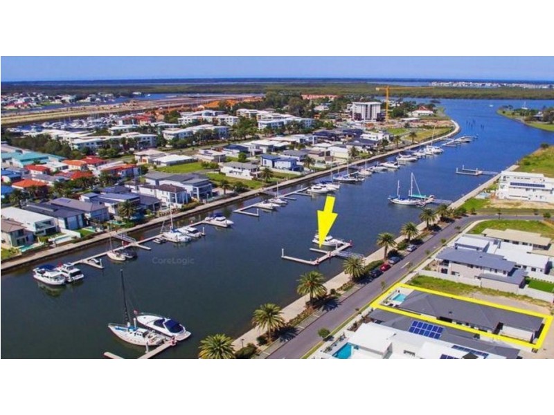 18 North View Street, Hope Island QLD 4212