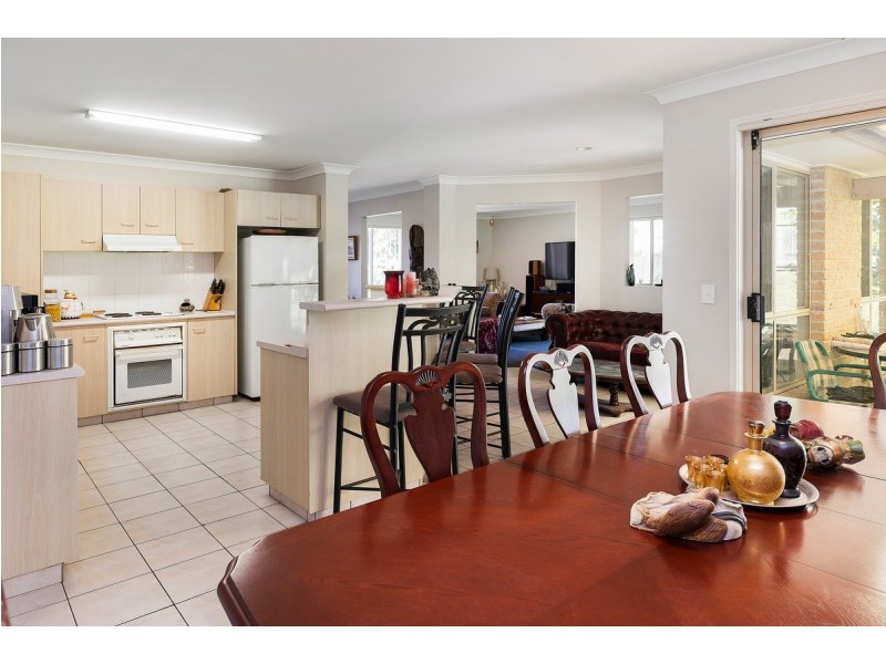 212 Napper Road, Parkwood QLD 4214