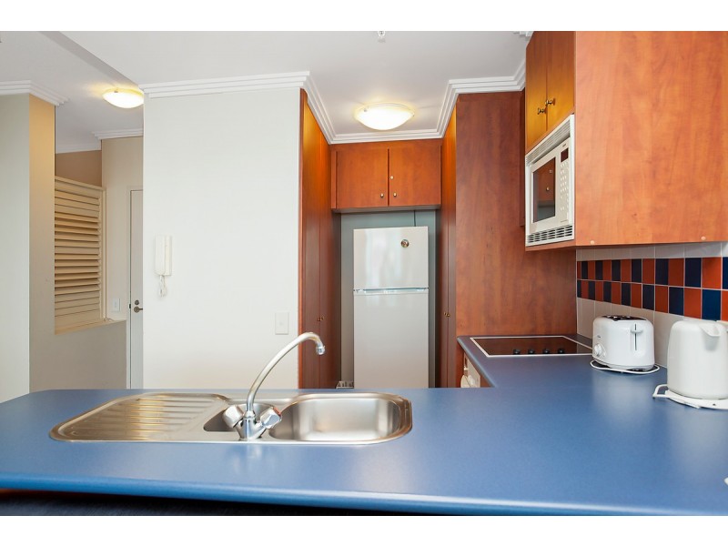 406/182-192 Marine Parade, Labrador QLD 4215
