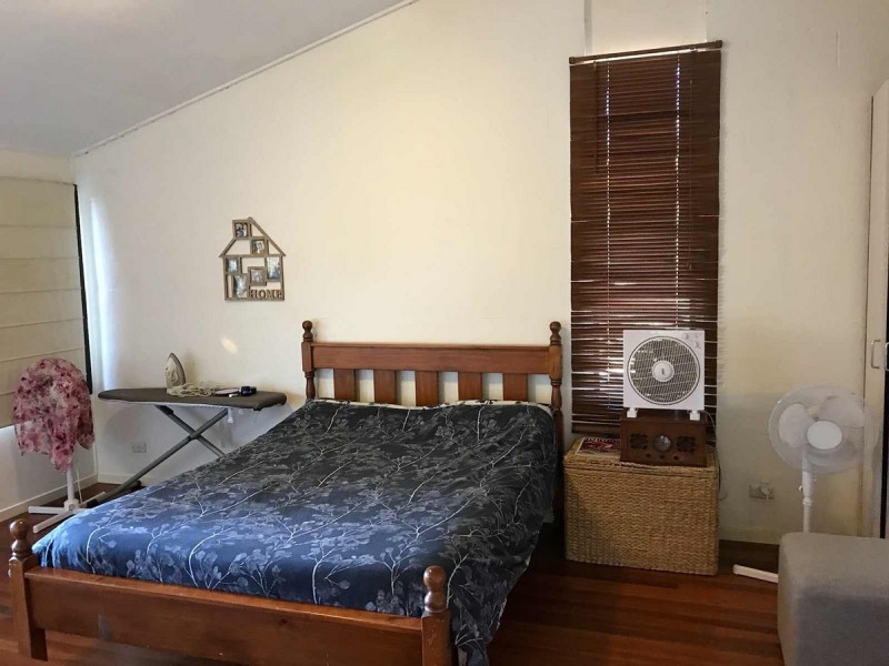 90 Worendo Street, Southport QLD 4215