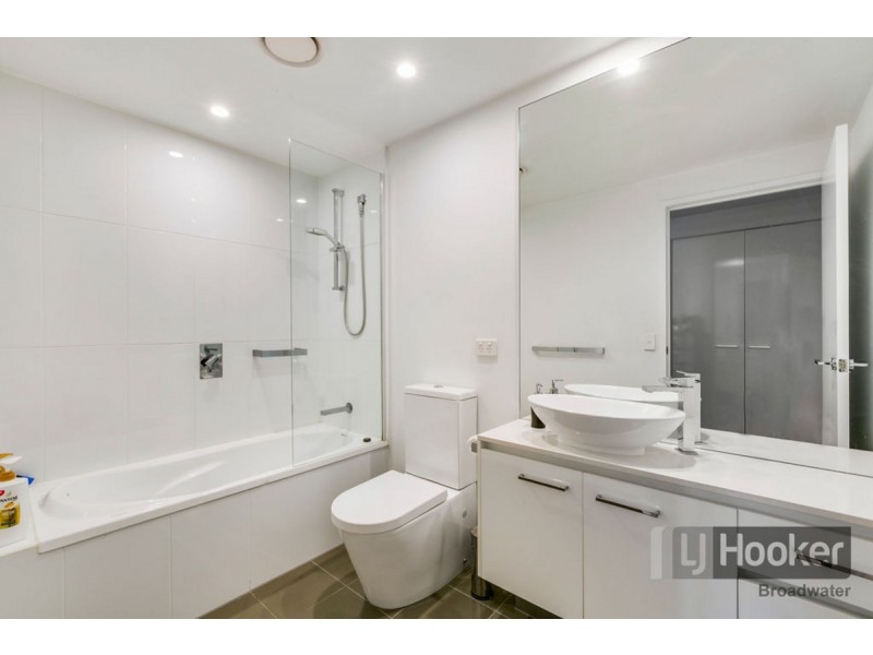916/19 Imperial Parade, Labrador QLD 4215