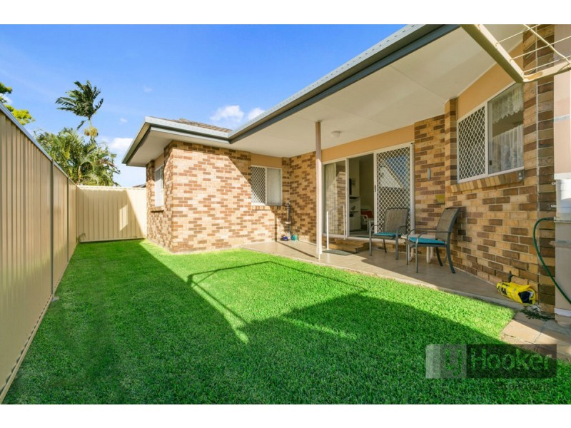 1/3 McWilliam Close, Labrador QLD 4215