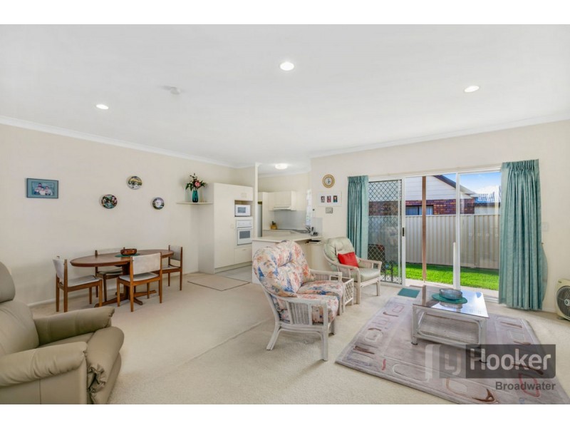 1/3 McWilliam Close, Labrador QLD 4215