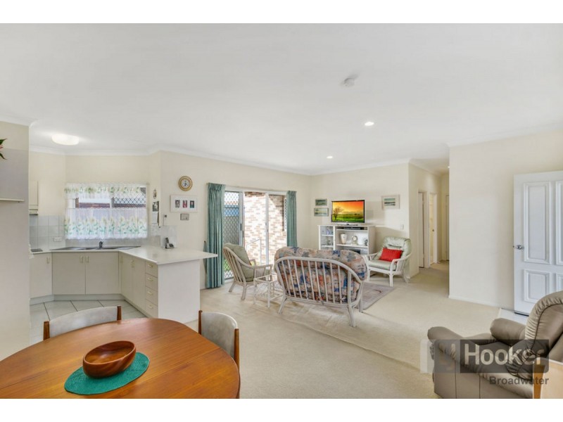 1/3 McWilliam Close, Labrador QLD 4215