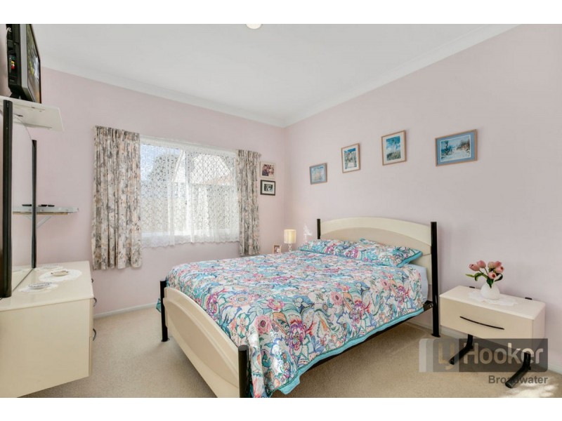 1/3 McWilliam Close, Labrador QLD 4215