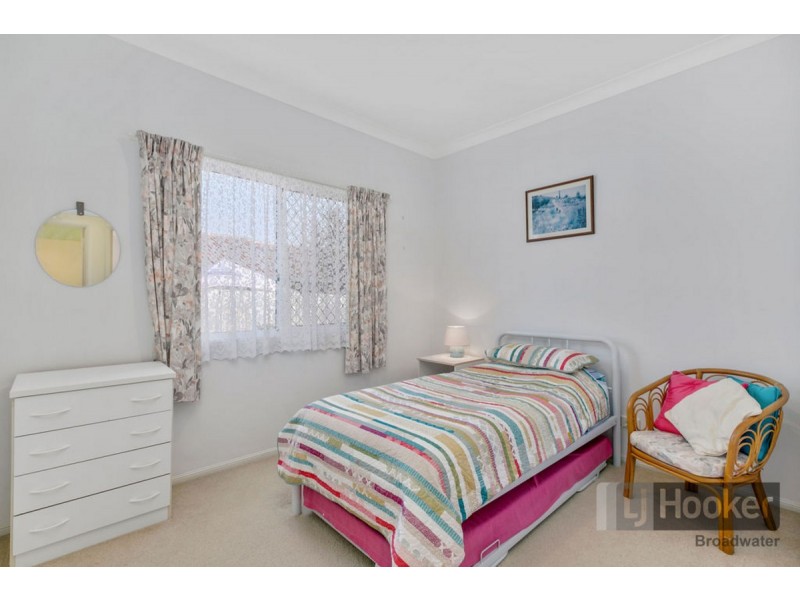 1/3 McWilliam Close, Labrador QLD 4215