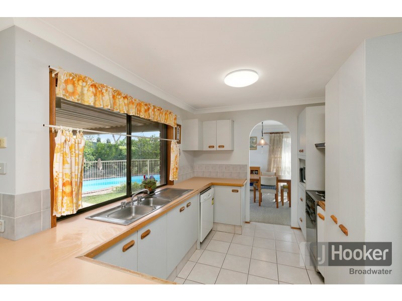 1 Carrumbella Drive (32 Melbourne Road), Arundel QLD 4214