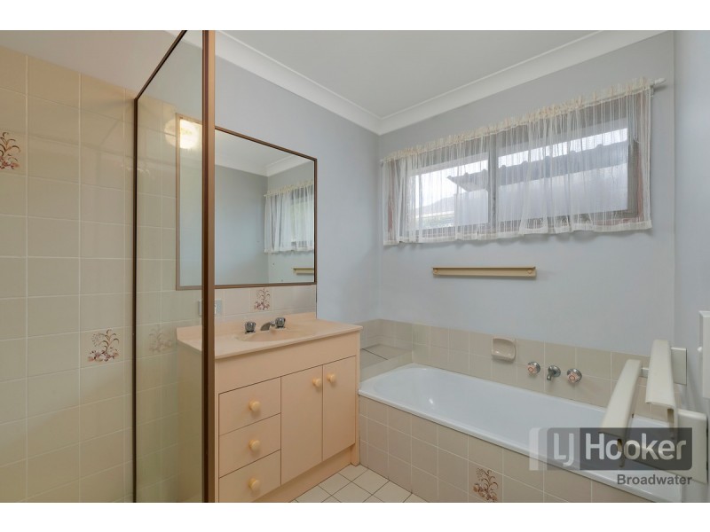 1 Carrumbella Drive (32 Melbourne Road), Arundel QLD 4214