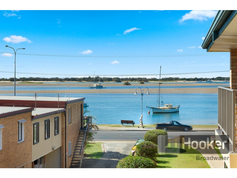 10/270 Marine Parade, Labrador QLD 4215