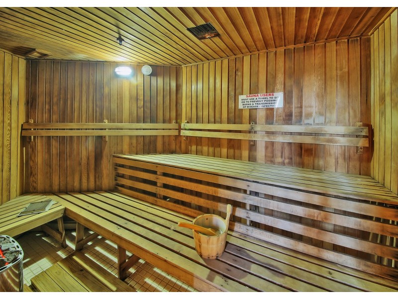 5C/5 Bayview Street, Runaway Bay QLD 4216