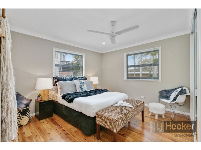 1/23 Ferguson Avenue, Labrador QLD 4215