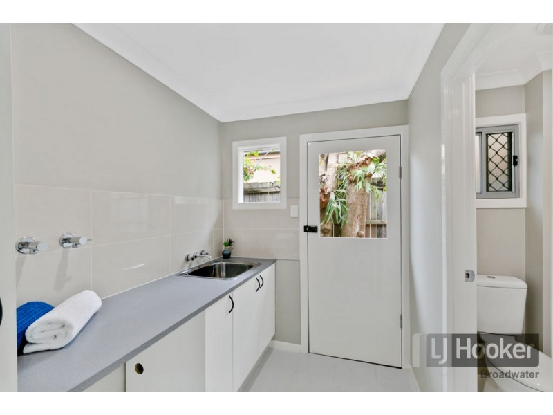 1/23 Ferguson Avenue, Labrador QLD 4215