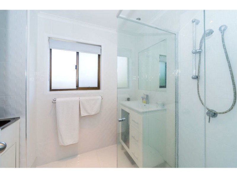 9/32 Imperial Parade, Labrador QLD 4215