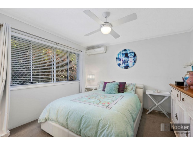 3/4 Madang Crescent, Runaway Bay QLD 4216