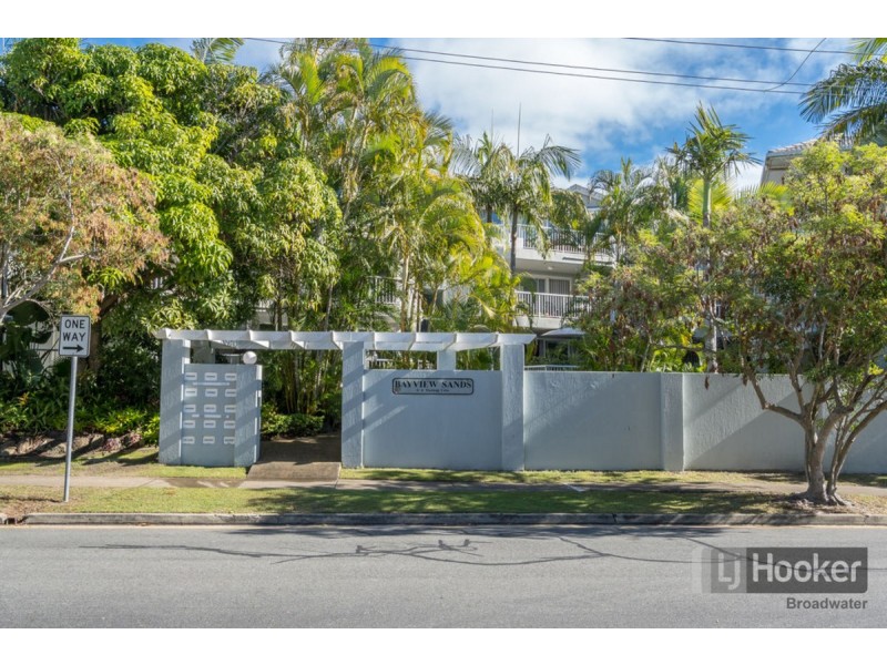 3/4 Madang Crescent, Runaway Bay QLD 4216