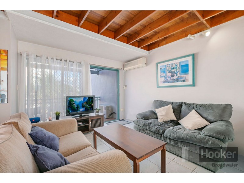 15/7-9 Robert Street, Labrador QLD 4215