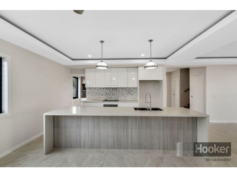 19 Fourth Avenue, Labrador QLD 4215