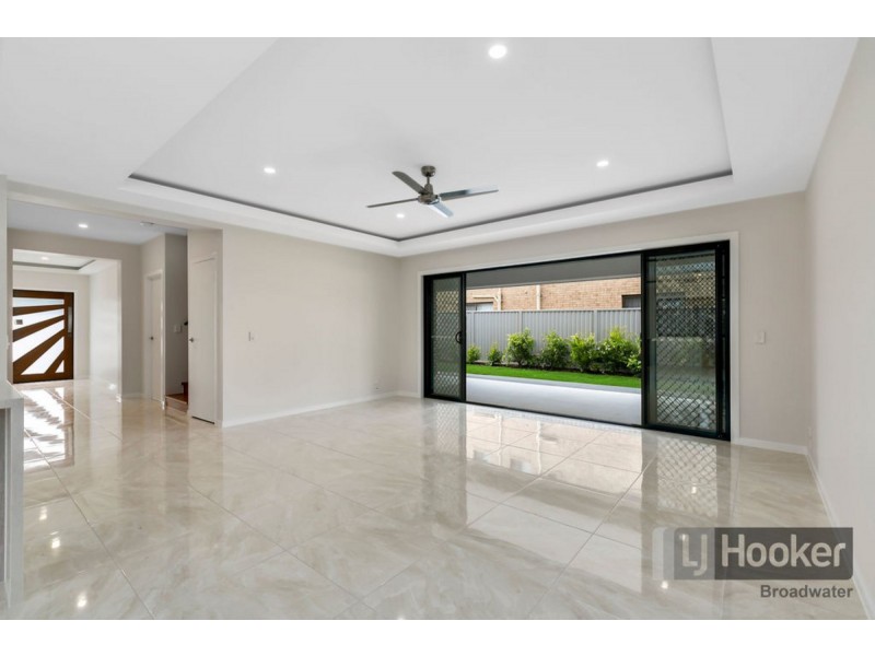 19 Fourth Avenue, Labrador QLD 4215