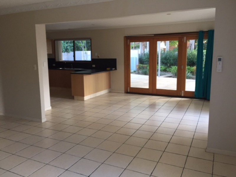 3 Coombabah Road, Runaway Bay QLD 4216