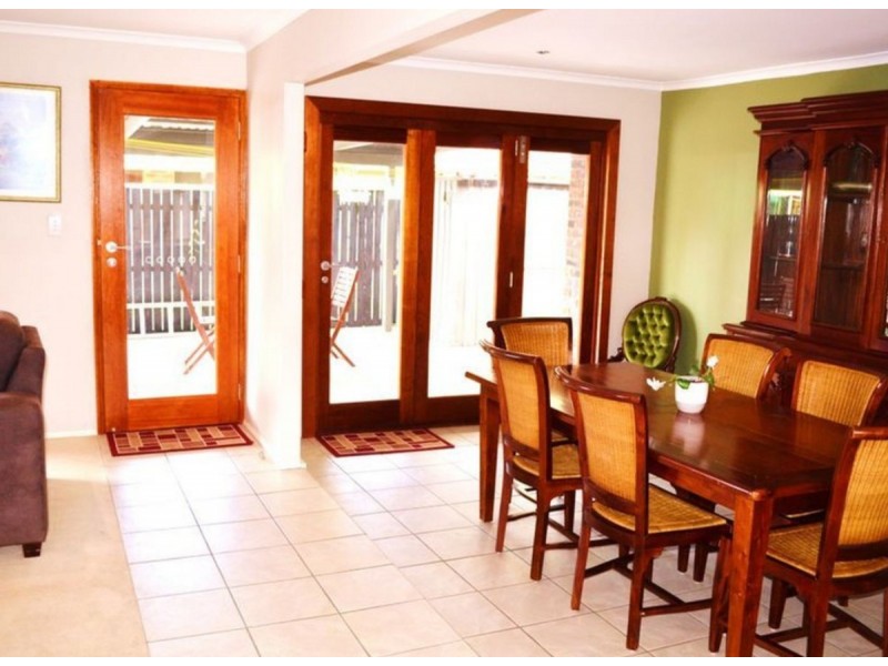 1/23 Eurimbula Court, Paradise Point QLD 4216