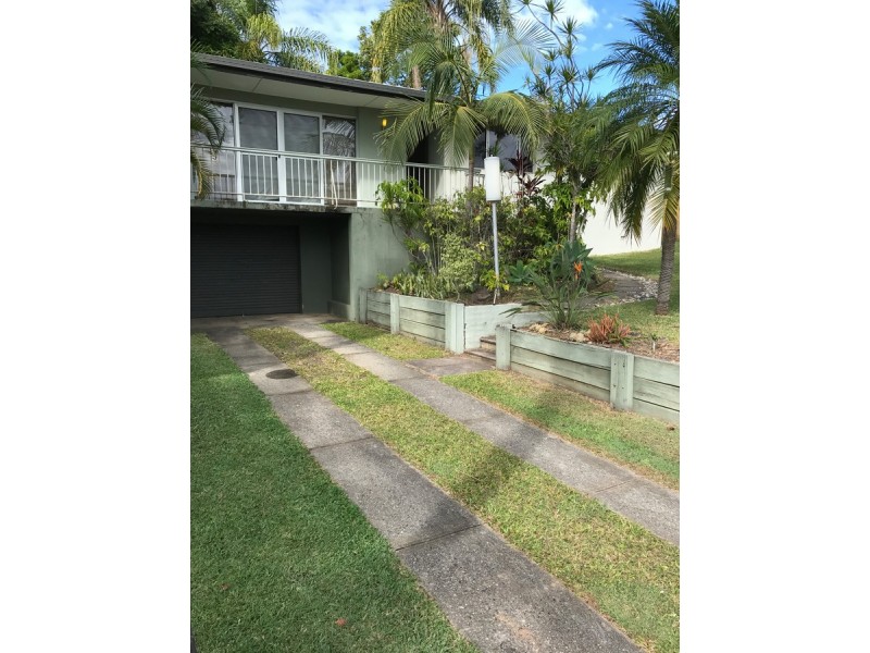 4 Joan Street, Southport QLD 4215