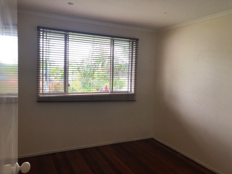 4 Joan Street, Southport QLD 4215