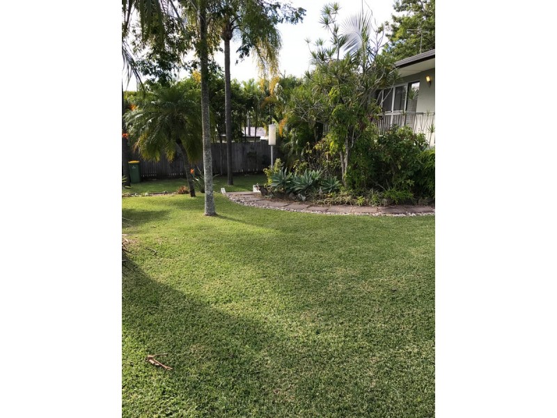 4 Joan Street, Southport QLD 4215