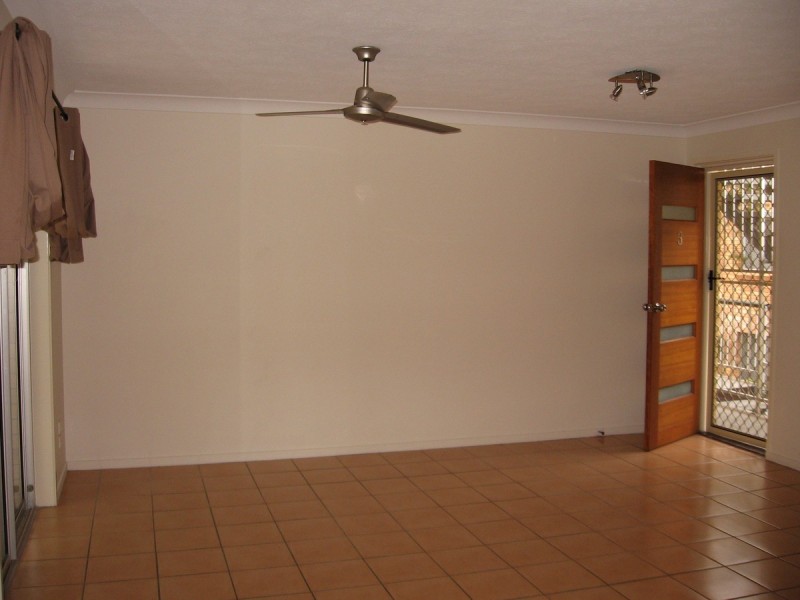 3/171 Muir Street, Labrador QLD 4215