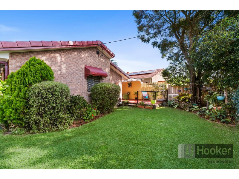 1/144 Whiting Street, Labrador QLD 4215