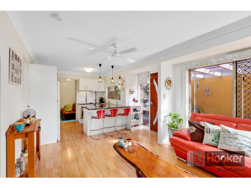 1/144 Whiting Street, Labrador QLD 4215