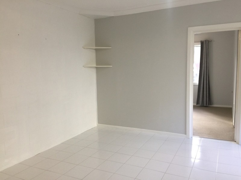 1/16 Sutherland Avenue, Labrador QLD 4215