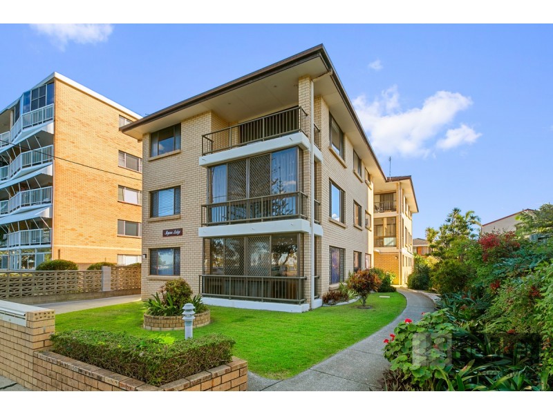 4/228 Marine Parade, Labrador QLD 4215