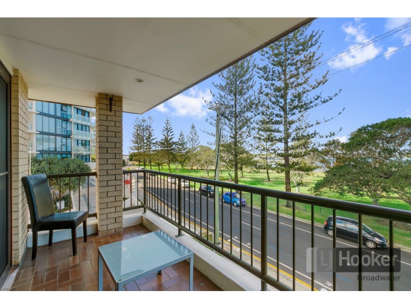 4/228 Marine Parade, Labrador QLD 4215