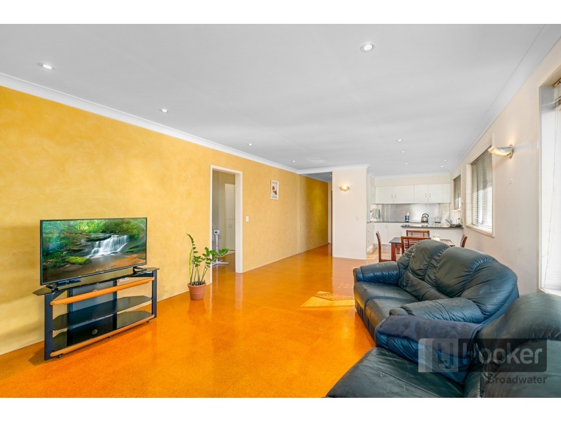 4/228 Marine Parade, Labrador QLD 4215