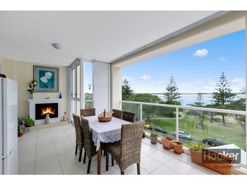 402/212-214 Marine Parade, Labrador QLD 4215