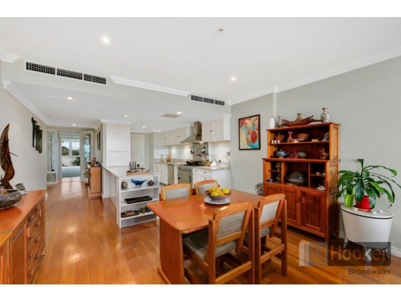 402/212-214 Marine Parade, Labrador QLD 4215