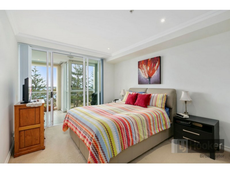 402/212-214 Marine Parade, Labrador QLD 4215