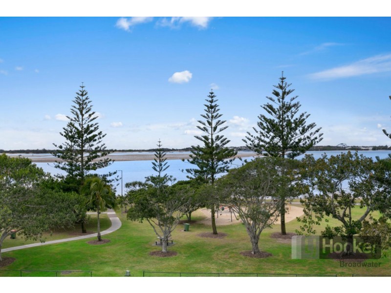 402/212-214 Marine Parade, Labrador QLD 4215