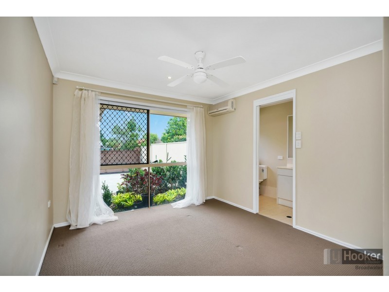1/1 Gemma Glade, Labrador QLD 4215