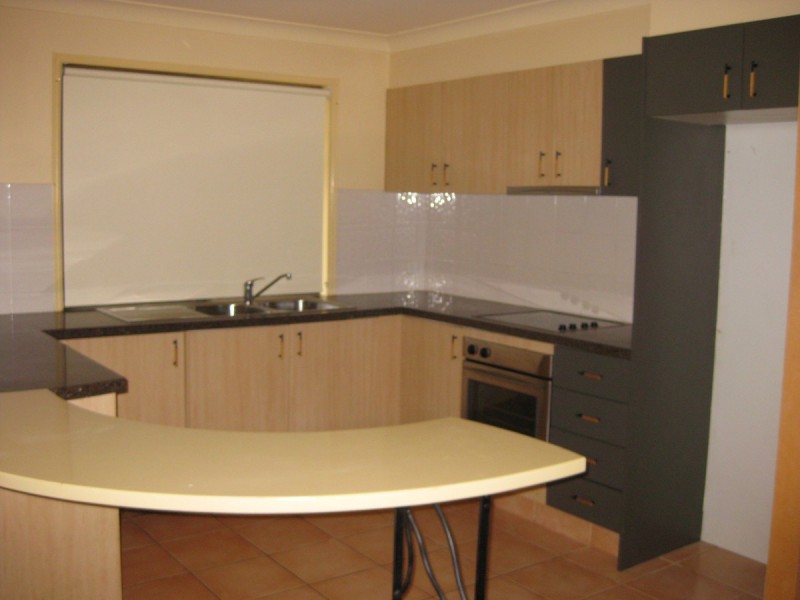 4/145 Government Road, Labrador QLD 4215